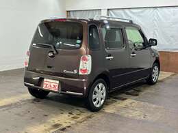 当店は安心のJUメンバーショップ！！JUでの仕入れや下取り車など展示しております☆（JU＝社団法人日本中古自動車販売協会連合会）