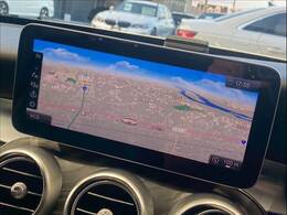 見渡しの良い視界を確保しています。長距離のドライブでも疲れにくく快適に運転できます。