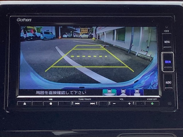 バックカメラはワイドカメラになっていますので、3種類の映像が選択可能です☆これはワイドビュー♪