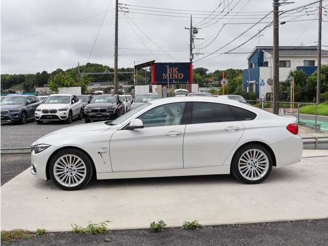 厳選されたBMW中古車が80台から100台ほど展示されております。営業時間は10：00から19：00で年中無休（年末年始を除く）で営業しております。
