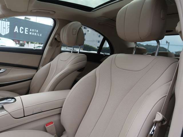 展示車両は全て隅々まで洗車、内装仕上げを徹底しております！在庫状態にきっとご満足頂けるクオリティをご覧頂けます