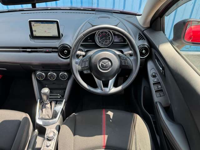 第三者の指定工場提携のため、ご納車前の点検・整備を実施致しますのでご安心ください。もちろんアフターでのメンテナンスもお任せください！