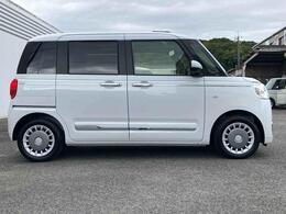 当社自慢のおクルマです。この車のセールスポイントを、10枚以上の写真と説明でアピールしてあります！まずはご覧になってください。いろんなところをチェックできますよ。