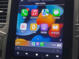 ●Apple　Car　Play：スマホとの有線接続で、ナビ・オーディオ再生などスマホのアプリ機能が画面でも使える便利機能です！