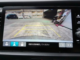後方確認はオマカセのリアカメラ付です。雨天時や夜間のバック駐車時などで特に視界の安全確認に役立ちます。