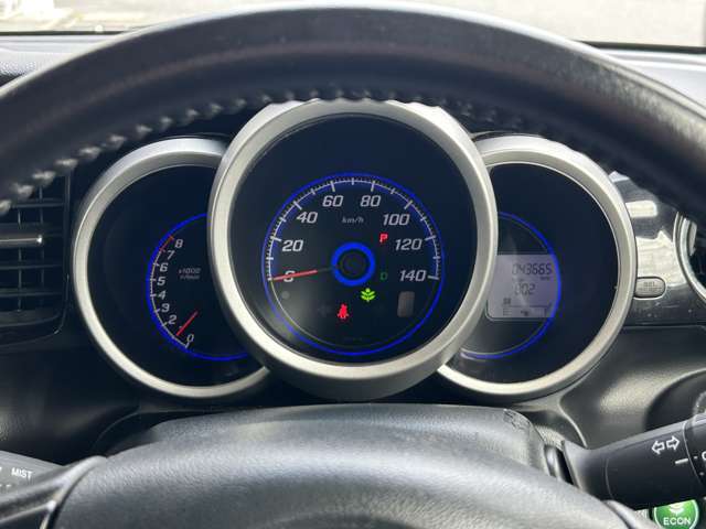 【スピードメーター】メーターがシンプルで見やすく運転しやすいですね！◆ご来店予約受付中！無料の来店予約は【来店予約をする】ボタンから！◆