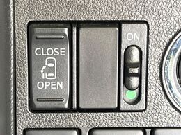 【パワースライドドア】スマートキーや運転席のスイッチでスライドドアの開閉が可能♪電動だから力を入れてドアを開ける必要が無く、小さいお子様でも、重い荷物を持っている時もラクに開け閉めできます♪