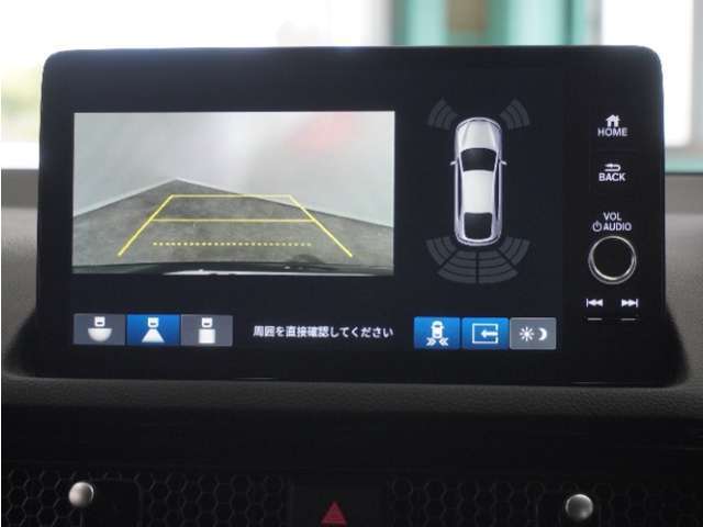 ◆バックカメラ◆リバースにするだけで映ります、後方の安全確認や、狭い駐車場での車庫入れ、雨の日や夜間など視界の悪い時に便利です！安全にバックする為には欠かせない装備です。