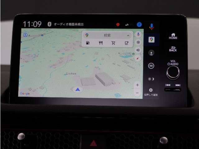 運転中も音声だけで安全に目的地設定ができます。交通状況の変化をリアルタイムに反映し、最適なルートをご案内します。