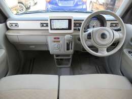 ご納車後も安心なプレミアム保証をご提案いたします。ナビや電装品、エアコンなども含めた600項目の充実した保証内容と安心のロードサービス付帯でサポートいたします。詳細はお尋ねください。