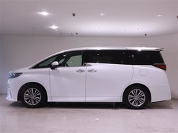 人気の装備両側電動スライドドアが付いています！小さなお子様が見えるご家庭では・・隣の車にドアが当たらないか心配・・そんな悩みも解消されます。スイッチで開閉も出来ます！挟み込みにはご注意下さいませ。