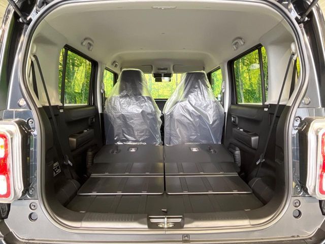 普段のお買い物や通勤、送迎等に十分な荷室スペースを確保しております。セカンドシートを倒すと、大きな荷物の積載も可能です♪