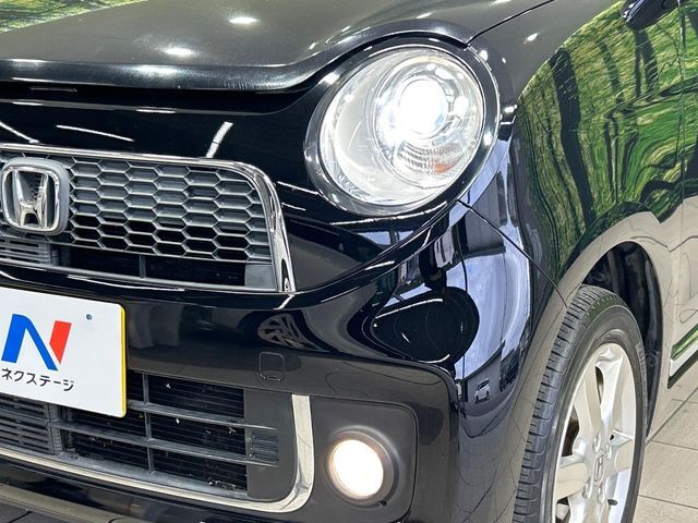 【HIDヘッドライト】非常に明るく前方を照らしてくれるので、悪天候や夜間の走行時も視界良好で安心してお乗りいただけます。