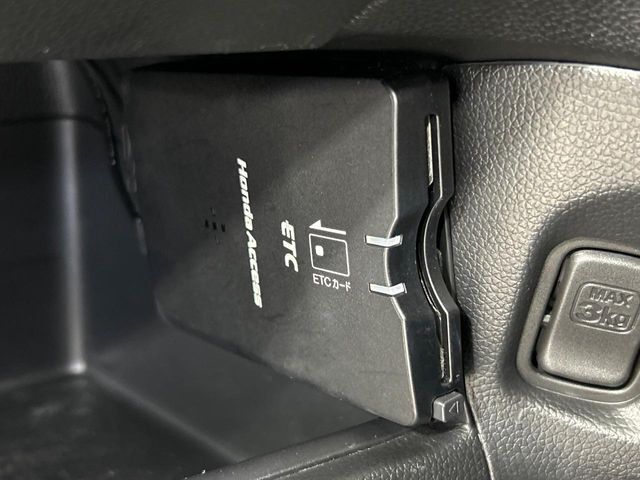 【ETC】高速道路の料金所をストレスなく通過！話題のスポットやサービスエリアに多い「スマートIC」利用時は必須のアイテムです。当店でセットアップを実施、ご納車当日からすぐにご利用いただけます！