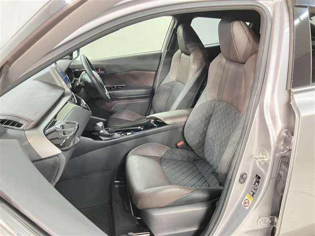 大切な人に気持ちよく乗ってもらいたい・・・そんな気持ちを込めてお客様のカーライフに協力させてください。