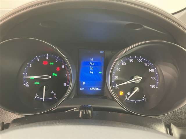 安心で快適なカーライフをお約束するためにおつけする”ロングラン保証”。ご購入後の走行距離は無制限。1年間の無料保証がついてる、トヨタU-Carの安心保証です。