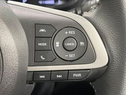 【アダプティブクルーズコントロール】高速道路での長距離走行が楽に！！自動で速度を保つクルーズコントロールが、衝突軽減システムと連携し、前方の車両を感知して車間を保つように速度調節してくれます！！