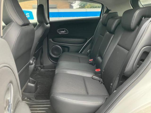 WECARSでは各商談席に大型モニターをご用意しております！見やすい大画面でゆったりと全国の在庫をご覧いただけます！是非ご来店お待ちしております！