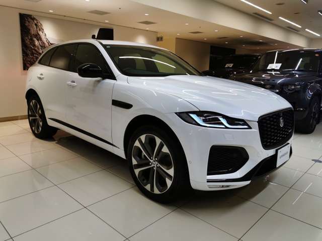 ジャガー・ランドローバーオーナー様のみがご加入いただけるブランド保険もお取り扱いいたします。一般の自動車保険と比べ、様々な特約が付帯され、オーナー様の安心・安全をメーカー・販売店一丸となりサポート。