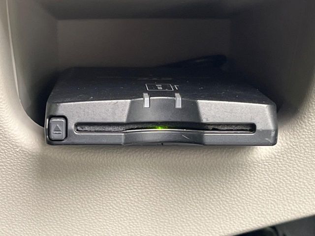 【ETC】高速道路の料金所をストレスなく通過！話題のスポットやサービスエリアに多い「スマートIC」利用時は必須のアイテムです。当店でセットアップを実施、ご納車当日からすぐにご利用いただけます！