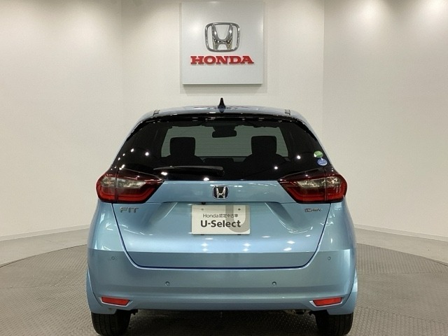 【Honda認定中古車 U-Select】　は3つの安心をお約束します。　1　Hondaのプロが整備した安心。 2　第三者機関がチェックした安心。　3　購入後もHondaが保証する安心。