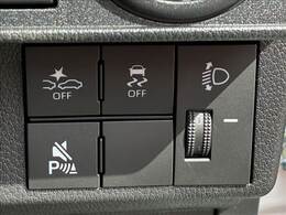 【コーナーセンサー】前方等に障害物があった際に音でお知らせしてくれるので障害物等にぶつかるリスクを軽減してくれます。