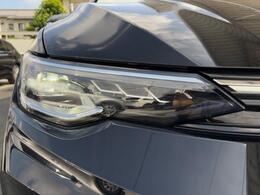 LEDマトリックスヘッドライト「IQ.LIGHT」フロントカメラで対向車や先行車を検知し、マトリックスモジュールに搭載されたLEDを個別に制御することで最適な配光を実現。