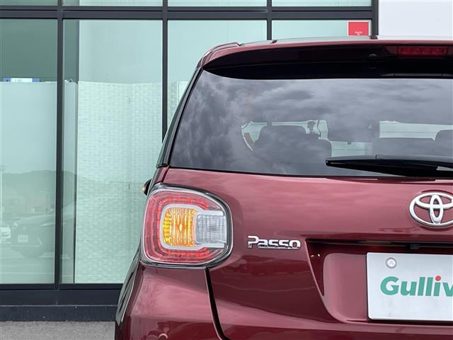 【トランク】積み込みやすくて、たっぷり積める荷室です。シートアレンジできるものは、乗車人数と荷物の量や大きさによってシートを動かすことができるので、より快適なドライブが可能です！