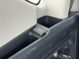 安心の全車保証付き！（※部分保証、国産車は納車後3ヶ月、輸入車は納車後1ヶ月の保証期間となります）。その他長期保証(有償)もご用意しております！※長期保証を付帯できる車両には条件がございます。