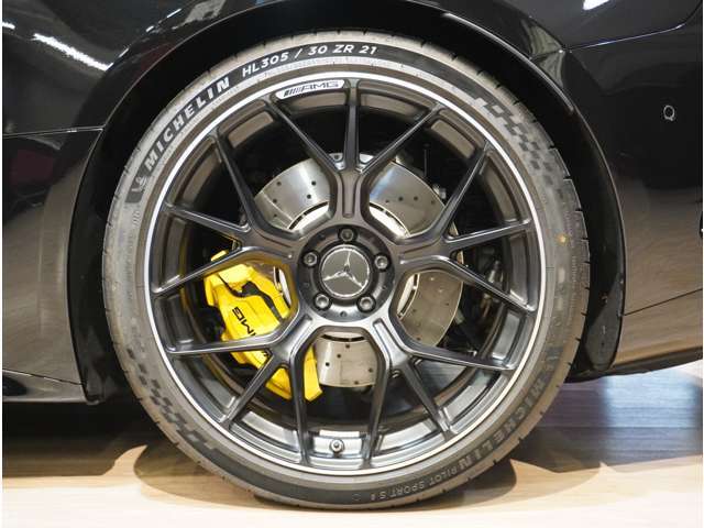 メルセデスAMG GT 63 4マチックプラス クーペ 4WD 2024年 392