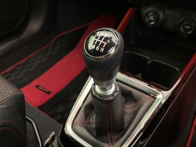 【フロア6速MT】走りの6速MT！！スポーティーな走行をお楽しみいただけます♪