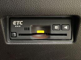 【ETC】高速道路の料金所をストレスなく通過！話題のスポットやサービスエリアに多い「スマートIC」利用時は必須のアイテムです。当店でセットアップを実施、ご納車当日からすぐにご利用いただけます！