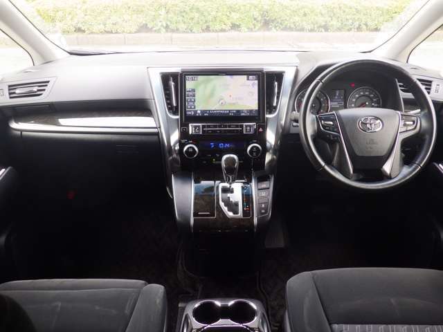 【安心の全車保証付販売・ご購入後のオイル交換永久無料（車両価格の20％まで）の特典付です。】