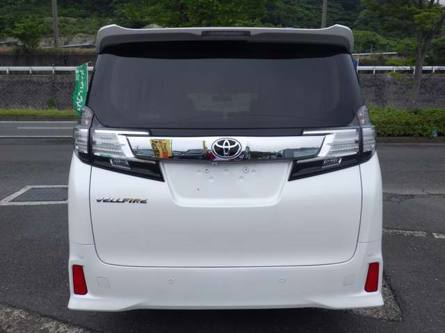 【自社整備工場・板金工場完備しています。納車後のサポートもお任せください。】