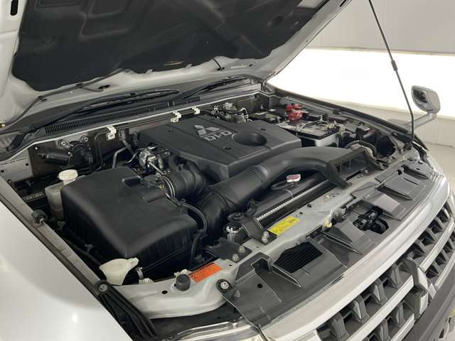 当店スタッフ全員が「中古自動車販売士」です♪お車のご購入が初めての方や、お車に詳しくない方でもわかり易いご説明を全スタッフ心掛けております。些細な疑問も親身になってお答え致しますのでご安心下さい！