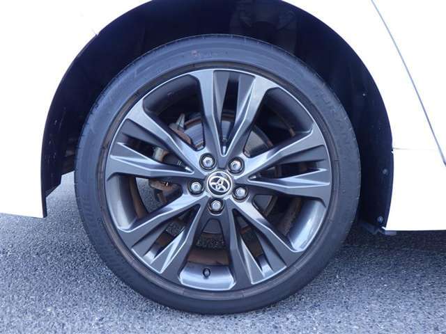 トヨタ認定中古車保証付！（1年間、距離無制限　HV車はHV保証付）　別途延長保証もご用意しております♪　ぜひ現車を確認にご来店ください