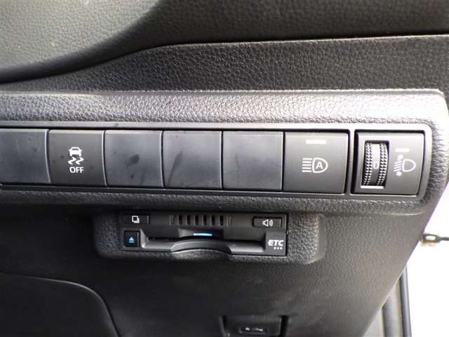 トヨタ認定中古車保証付！（1年間、距離無制限　HV車はHV保証付）　別途延長保証もご用意しております♪　ぜひ現車を確認にご来店ください