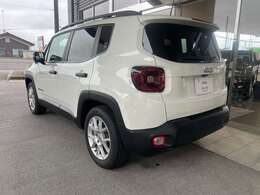 コンパクトなボディーで幅広い層から人気のモデルです