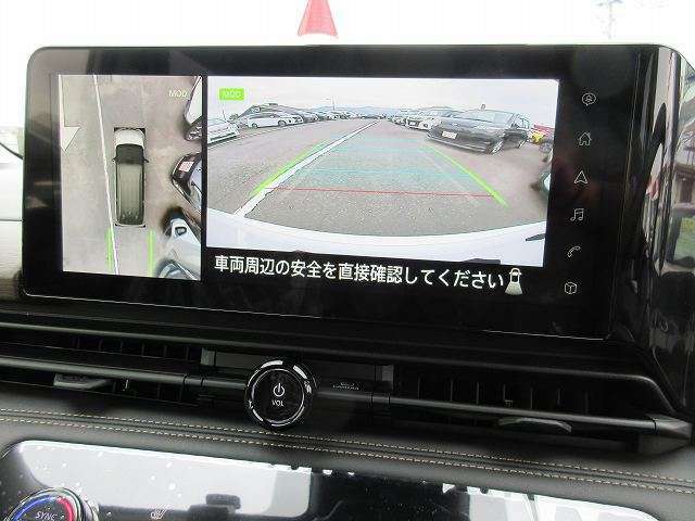 全方位カメラで駐車も安心です♪