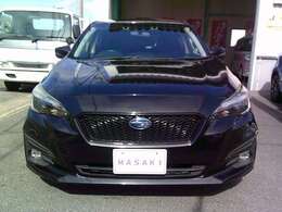 話題の衝突被害軽減ブレーキ（アイサイト3）を搭載しています。後側方警戒システム（SRVD）やステアリング連動ヘッドランプ（SRH）、アクティブレーンキープなども装備していて安心です。