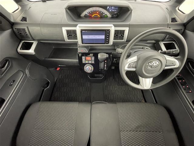 【フロアマット】車内を綺麗に保つのには必須のアイテムです。当店ではフカフカな新品マットも絶賛取り扱い中！ぜひご相談くださいませ。