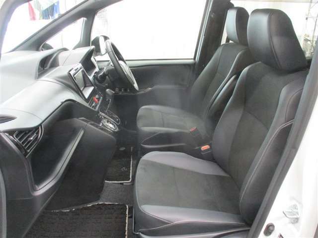 『トヨタ認定中古車』とはトヨタ中古車の3つの安心を兼ね備えており　（安心1）車の状態がわかる車両検査証明書付！（安心2）キレイで気持ちいいまるごとクリーニング済！（安心3）安心なロングラン保証付！