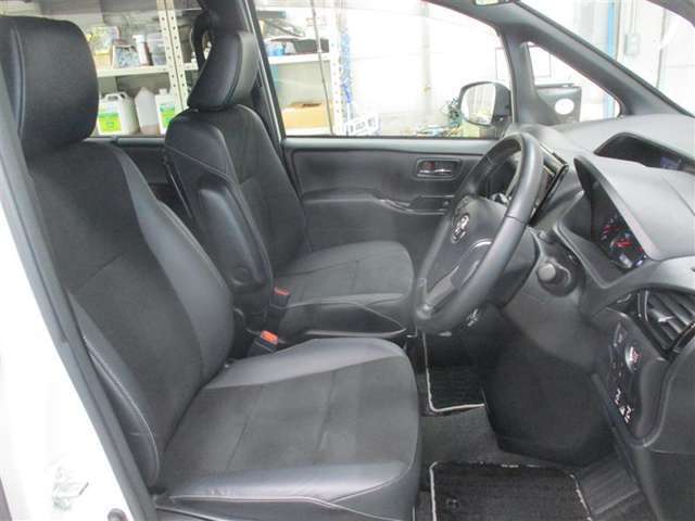 『トヨタ認定中古車』取扱店！全国のトヨタ販売店の豊富なラインナップからお選びいただけます♪県外の車を取り寄せることが可能です♪（取り寄せの際はいくつか注意点がございますので詳しくはスタッフへ）
