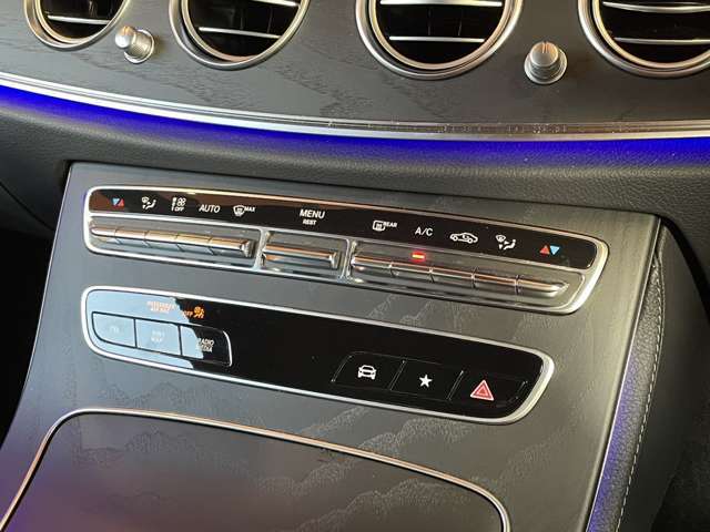 全国納車可能です。納車方法及び費用につきましては、お気軽にコーディネーターまでご相談ください。遠方のご納車の際も我々がしっかりサポートさせて頂きます。お気軽にスタッフまでご相談下さい。