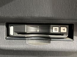 【ETC】高速道路の料金所をストレスなく通過！話題のスポットやサービスエリアに多い「スマートIC」利用時は必須のアイテムです。当店でセットアップを実施、ご納車当日からすぐにご利用いただけます！