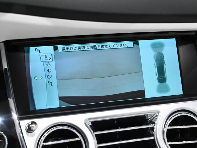 360度アラウンドモニターとセンサーで運転も安心です