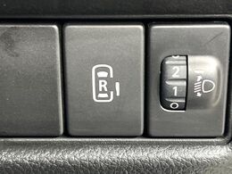 【パワースライドドア】スマートキーや運転席のスイッチでスライドドアの開閉が可能♪電動だから力を入れてドアを開ける必要が無く、小さいお子様でも、重い荷物を持っている時もラクに開け閉めできます♪