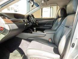 助手席のシートも傷み等なく綺麗な状態を保っております。