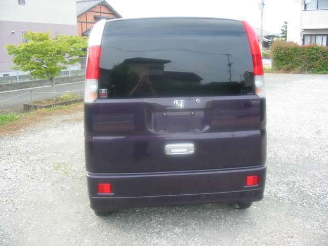 【画像メール送ります】　実際にお車を見に来られない遠方の方にも安心してご検討していただけるように、気になる箇所の画像をメールにてお送り致します。お気軽にお申し付け下さい！