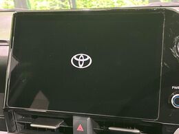 【10.5インチ　ディスプレイオーディオ】大画面のディスプレイはAppleCarPlayやAndroidAutoが利用可能。大きな画面でスマホナビアプリ等が利用いただけます♪